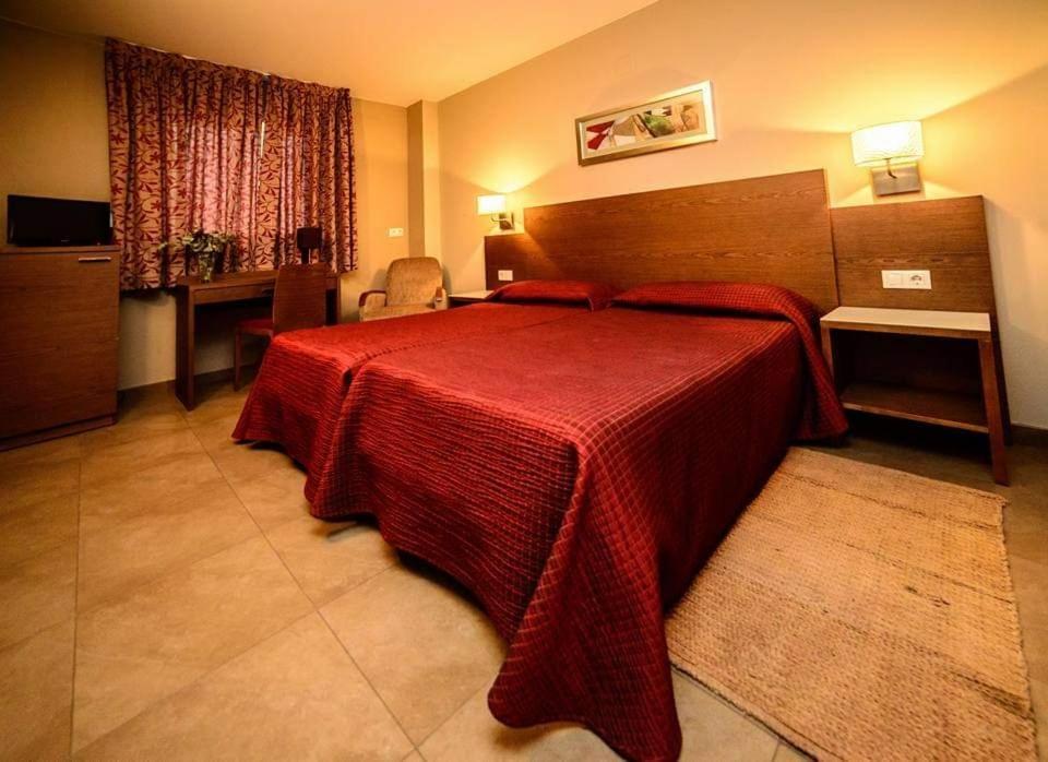 Hotel Ciutat De Carlet Kültér fotó